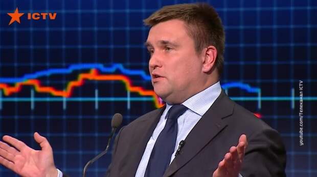 Отпускной флешмоб: Зеленский остался в Канаде без главы МИД