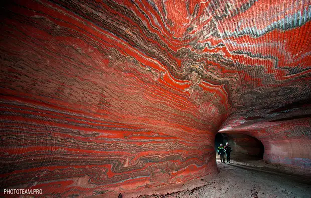 Соляная шахта на Урале: самое потрясающее подземелье России, а возможно, и мира