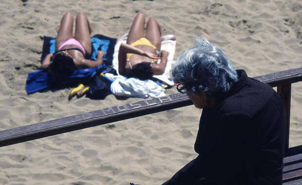 Невероятные девушки и пляжи на цветных фотографиях из Чили 80-х люди, пляж, чили