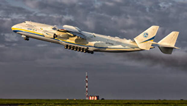 Самолет Ан-225 Мрия. Архивное фото