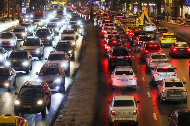 Водителей предупредили об опасности реагентов для автомобилей