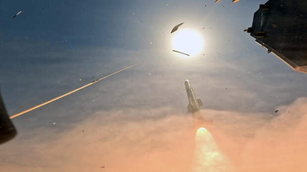 Войска Ирана с помощью новых систем ПВО сбили три самолета и два вертолета США