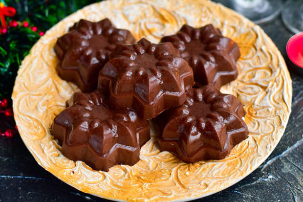 Новогоднее желе из какао — красивый, вкусный и праздничный десерт