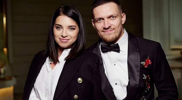 Жена Усика ответила на заявление Дерюгиной о русских