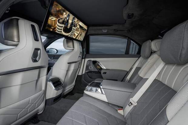 BMW 7 серии (седьмое поколение; G70; с 2022 г.)