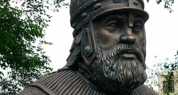 Памятник Андрею Боголюбскому