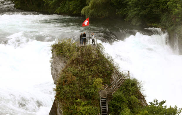 Российский тревел-блогер рассказал о налоге на дождь для местных в Швейцарии
