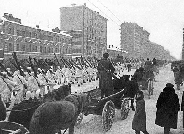 Кто спас Москву в 1941: сибиряки или дальневосточники генерала Апанасенко?