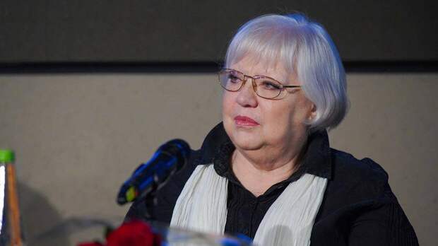 Светлана Крючкова впервые за долгое время появилась в телешоу