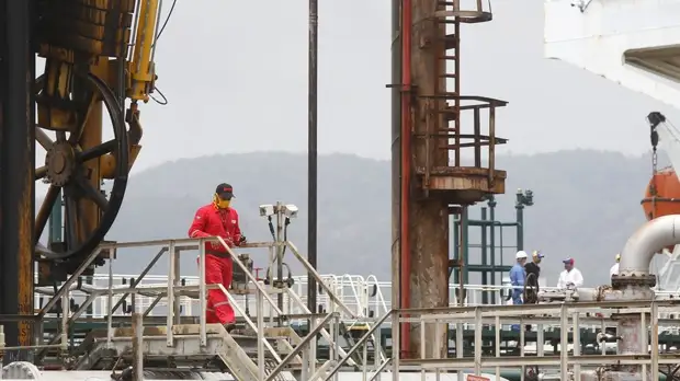 Мадуро пообещал избавить Венесуэлу от нефтяной зависимости