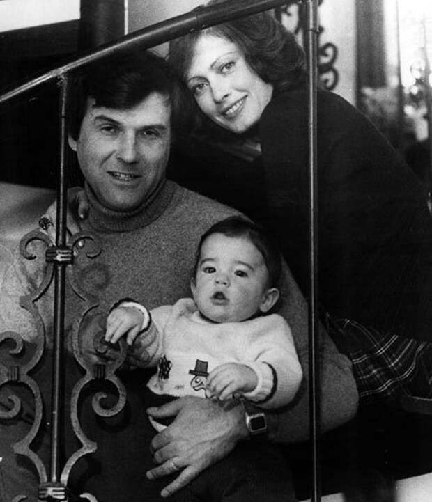 Виктория с мужем-американцем Ричардом и сыном Кристофером