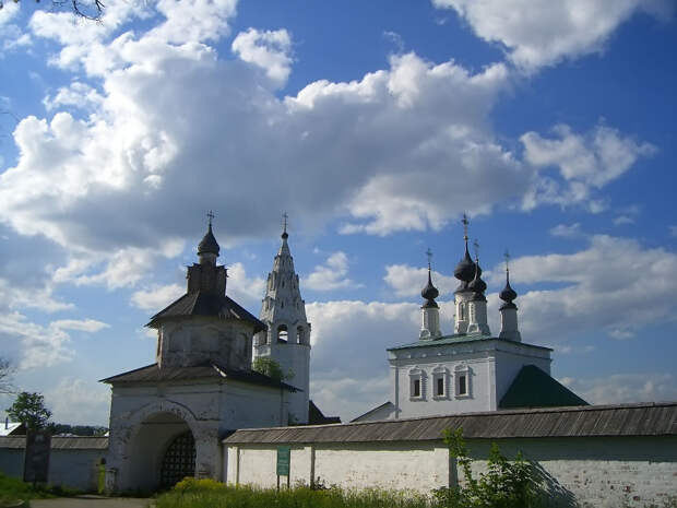 Александровский женский монастырь в Суздале