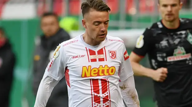 «Чемпионат»: «Спартак» ведёт переговоры о покупке футболиста «Ян Регенсбург» Безушкова