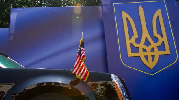 «Политика десуверенизации»: почему в Киеве заговорили о возвращении спецпредставителя Госдепа по Украине