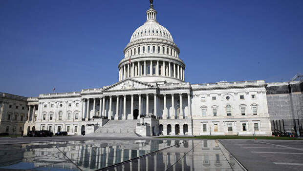 Здание Конгресса США на Капитолийском холме в Вашингтоне. Архивное фото. Архивное фото
