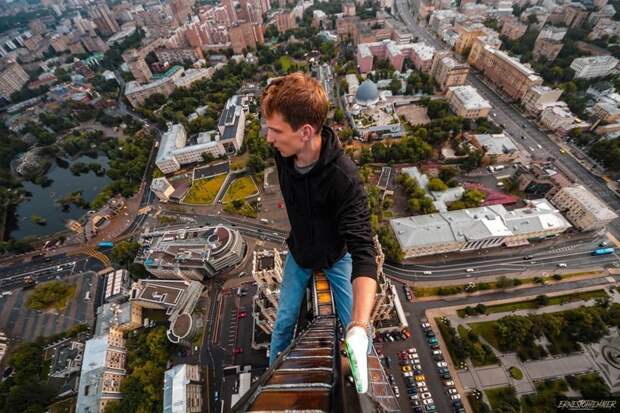 Звезды сталинских высоток в Москве - главные цели всех российских руферов город, девушки, крыша, люди, отдых, фотоссессии, шашлык
