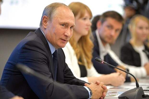 Путин посетит Всемирный фестиваль молодежи и студентов в Сочи