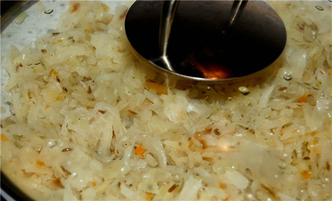 Свиная шейка с квашеной капустой