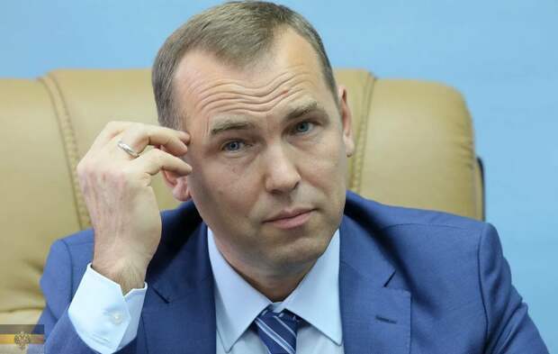 Пока есть здравомыслящие люди в политике, которые видят проблемы и о них заявляют публично, значит не все потеряно. На днях посмотрел интервью с Курганским губернатором Шумковым.