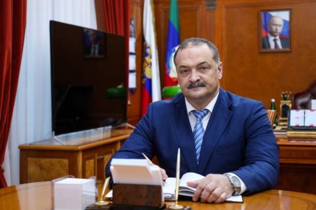 Глава Дагестана поздравил пограничников с профессиональным праздником