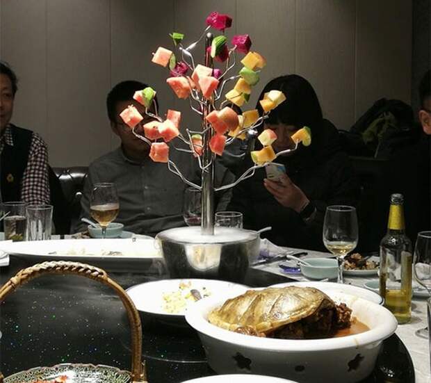 Фотография: 22 примера странной подачи дорогих блюд, которые вызывают шок вместо аппетита №19 - BigPicture.ru