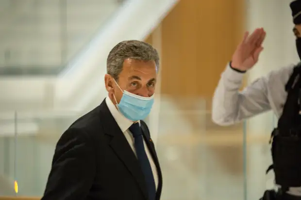 «Коррупционный пакт»: французский суд приговорил Саркози к тюремному заключению