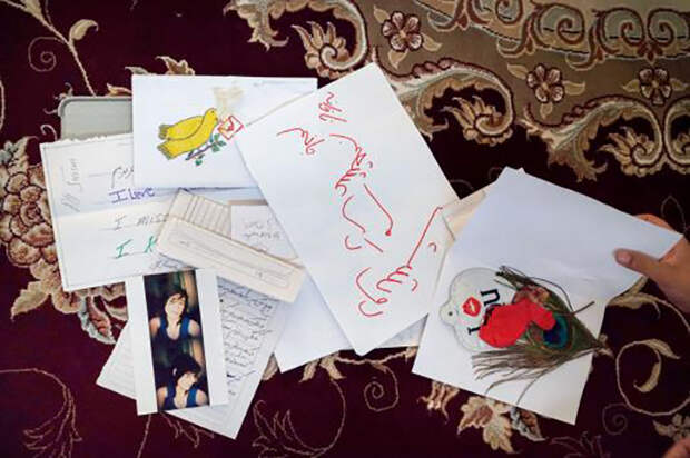 Ящик с любовными письмами от девушки Али.