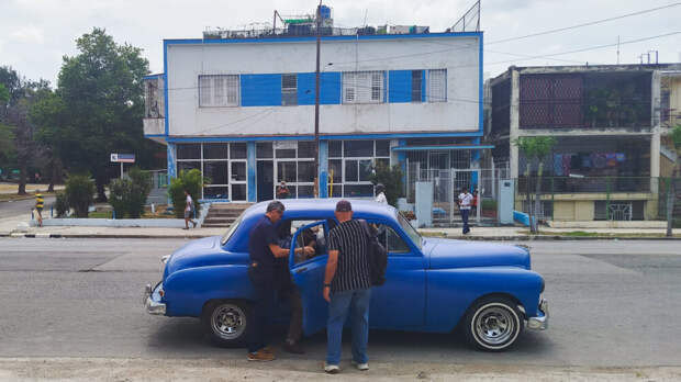 На Кубе бензин на черном рынке подорожал в 10 раз