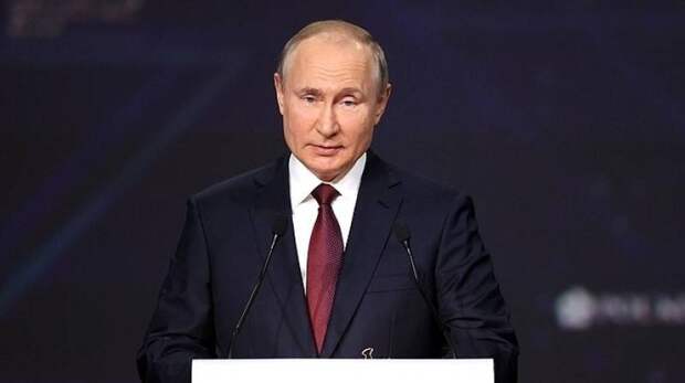 Путин: США не должны использовать доллар в качестве санкционного инструмента