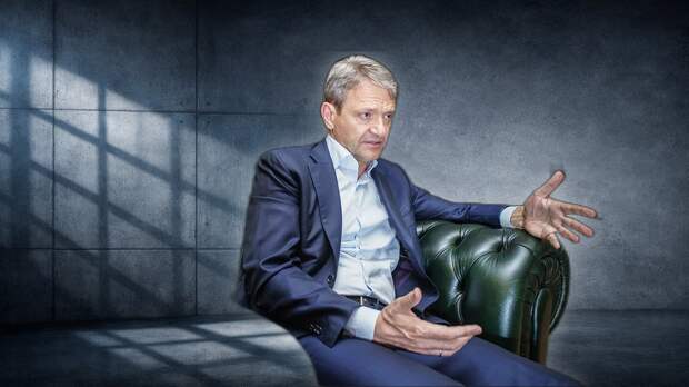 От «братков» до миллиардера: как экс-губернатор Александр Ткачёв построил агроимперию в 700 тысяч гектаров земли