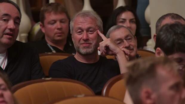 Русские офицеры не могут попасть в списки на обмен. Можно только олигарху Абрамовичу?