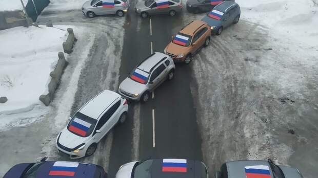 Оренбургские водители построили букву Z в поддержку российской армии
