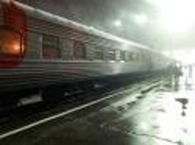 Эд9м скжд. Электричка огни махачкала. Расписание поезда дербент махачкала электричка. Пригородный поезд дербент-граница. Электричка махачкала дербент.