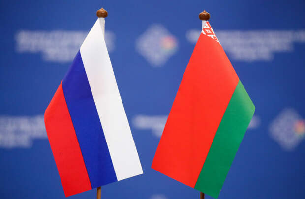 Москва будет разговаривать с Лукашенко о скидках на газ и нефть только в обмен на независимость