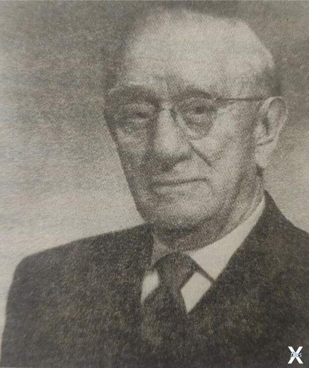 Доктор Дж. Киннаман, начало 1950-х го...
