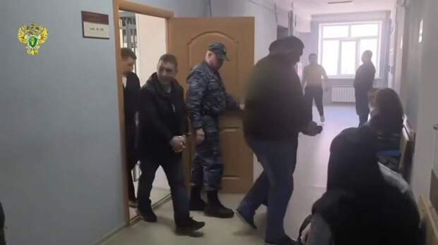 Одна из самых больших группировок «автоподставщиков» в России отправлена за решётку во Владивостоке