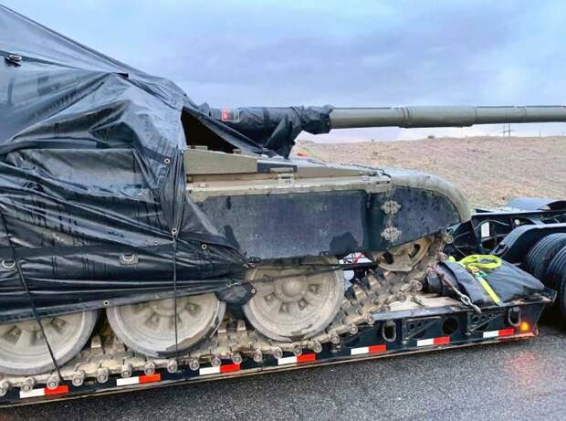 Загадочный танк Т-72 в США: притащили явно не только поглядеть и пощупать