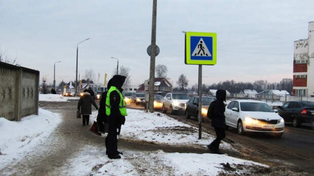 За что инспекторы стали штрафовать водителей прямо в дорожных пробках