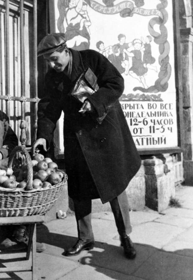 Русский писатель Михаил Зощенко, 1923 год.
