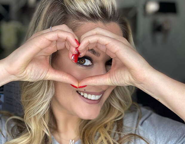 Звездный Instagram: из Москвы в Египет и обратно