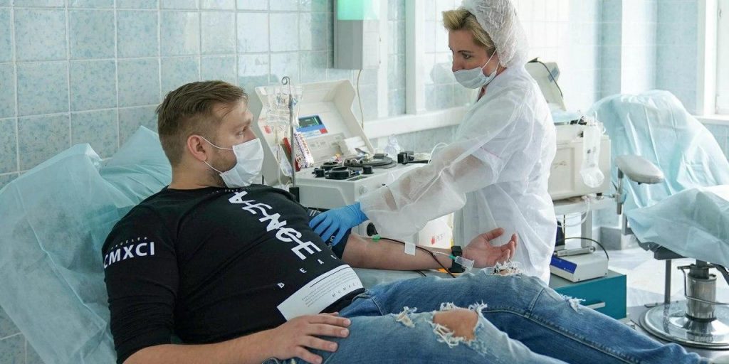 Собянин отметил вклад доноров крови в сохранение здоровья москвичей/фото: mos.ru