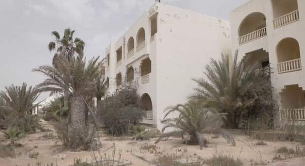 Тунисские отели, заброшенные после череды террористических атак