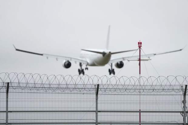 Аэропорт Краснодара временно прекратил прием и отправку самолетов