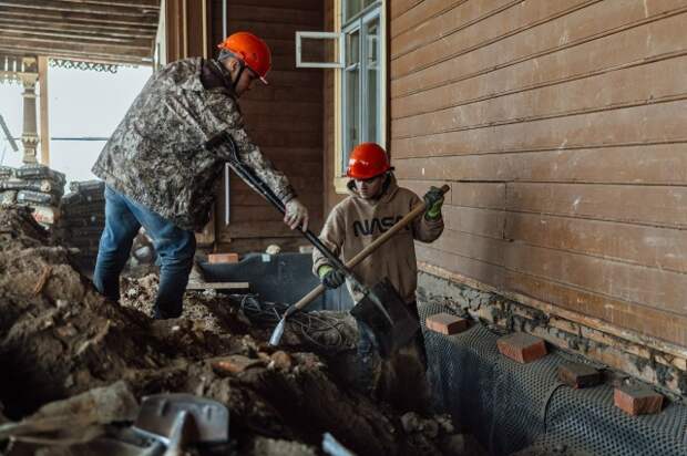 Старинный фундамент Летнего клуба оказался «врытым в землю» без перевязки