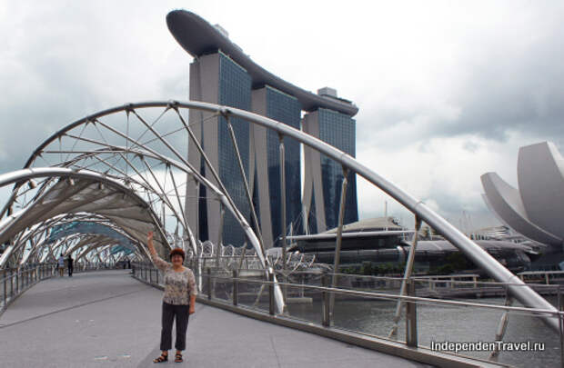 Пешеходный мост к Marina Bay Sands