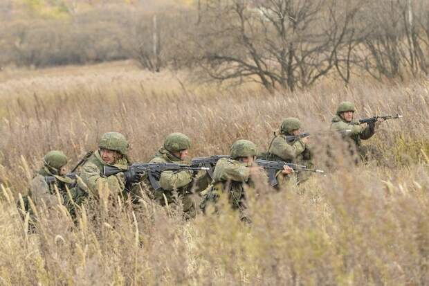Минобороны РФ: мобилизованные россияне выполняют боевые стрельбы в Хабаровском крае