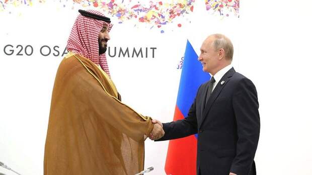 "Самоубийственная дуэль с русским медведем". Саудитам придётся принять ультиматум России