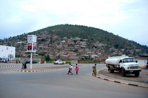 Руанда - страна тысячи гор (3 фото)