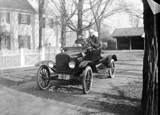 A Ford Model T with New Jersey plates.