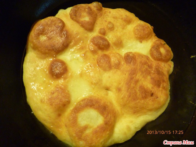 Пышки со сметаной и сахаром
